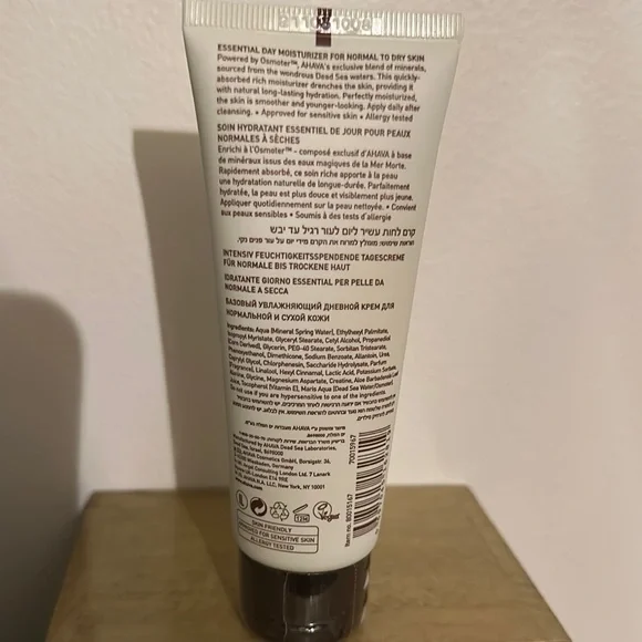 AHAVA Essential Day Moisturizer - White - Picture 2 of 2